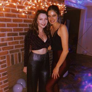 Meet your Posher, Ella